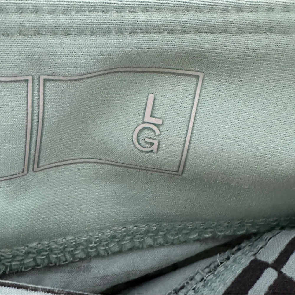 NEW‎ Mountain Hardwear - Women's Dynama Pull-On Short